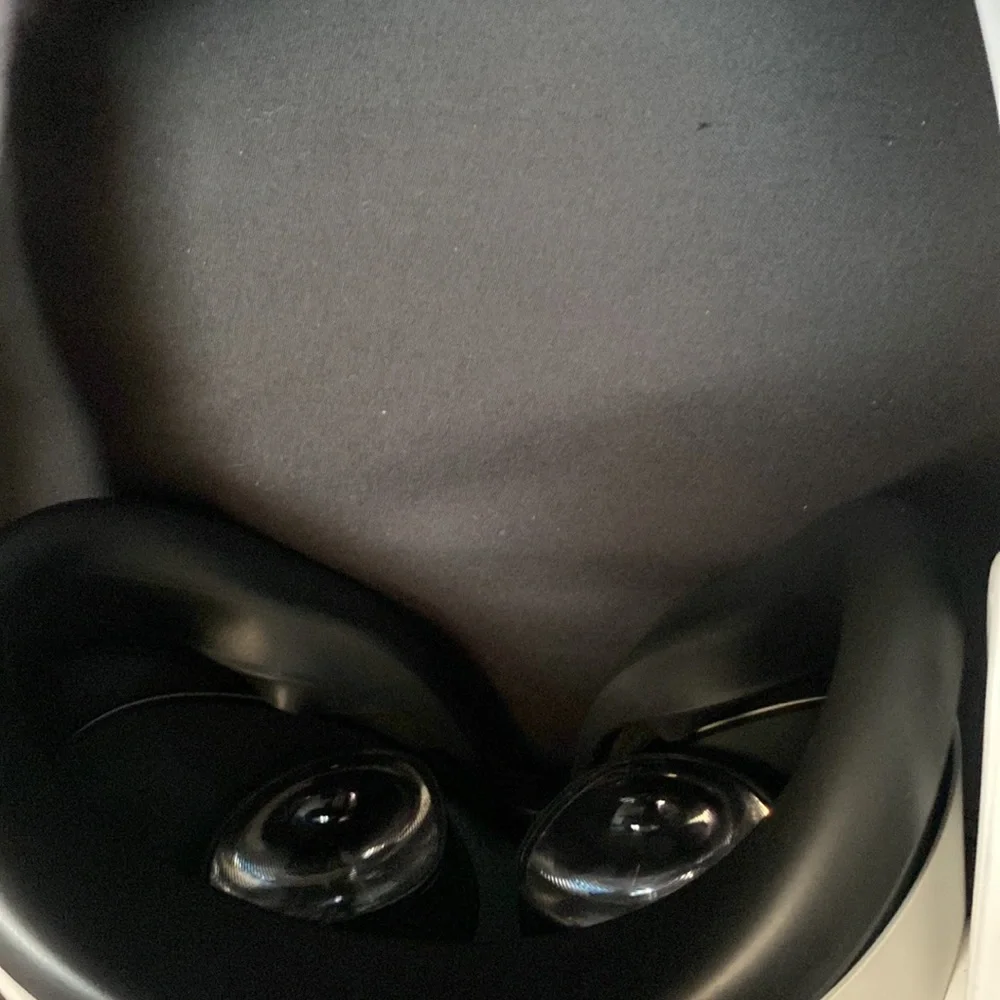 Oculus Meta Quest 2 128GB/OculusQuest 2 Carrying Case/Oculus Quest 2 Elite Strap